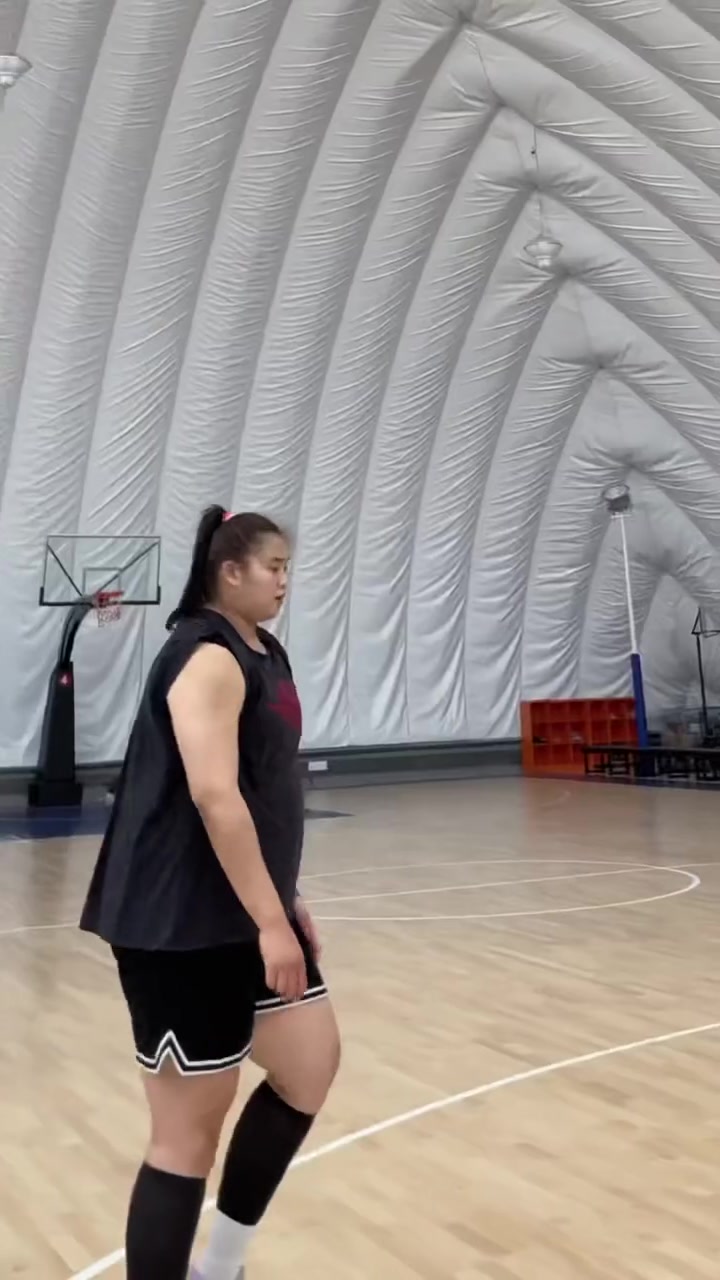 嚯，好魁梧！大寶貝劉禹彤